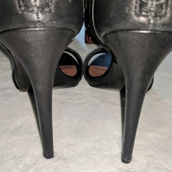 Vince Camuto Black Freya Heels Size 8.5M EUC - Picture 5 of 8